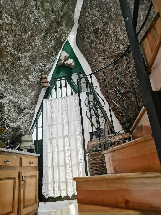 Casa Do Penedo Geres Villa Terras de Bouro Dış mekan fotoğraf